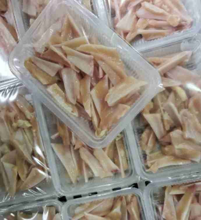 Local Taiwanese frozen chicken gristles, electrically slaughtered, 200g